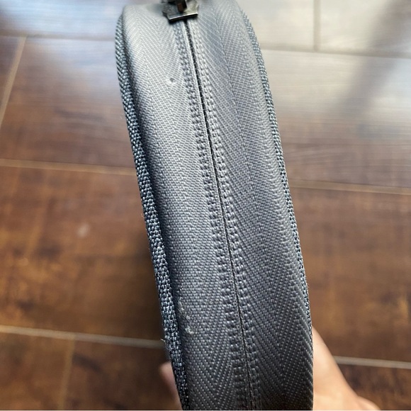 Dayday Travel Essentials Wallet Passport Holder - Picture 8 of 8